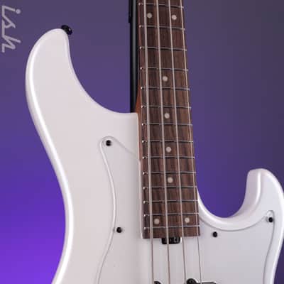Ibanez Mode MDM1000 4-String Bass Pearl White image 4