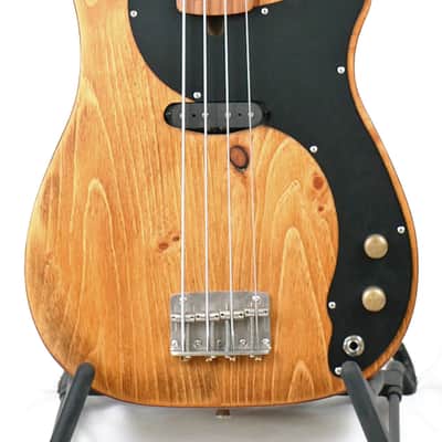 Offbeat Guitars "Roxie" 30" Short Scale Bass in Butterscotch Candy on Distressed Pine, Roasted Maple Neck, Fralin Split '51 P-Bass Pickup, Gotoh Hardware image 4