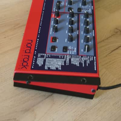 Immagine Nord Lead Rack Rackmount Virtual Analog Synthesizer 1995 - 1997 - Red - 2