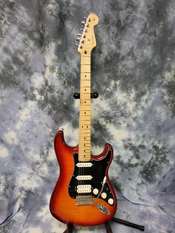 Fender 2022 Fender SSH Flamey Top Maple Board Strat Pro Setup New Fender Gigbag image 1