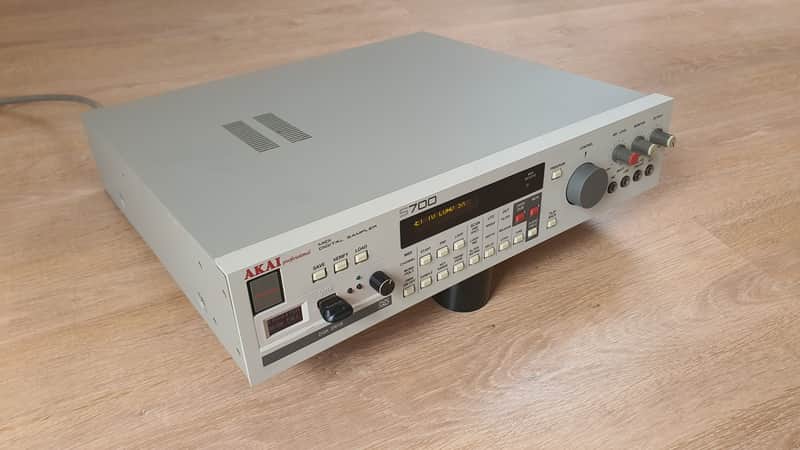 Akai S700 Sampler (1987) – Near Mint / ASK70 Expansion! image 1
