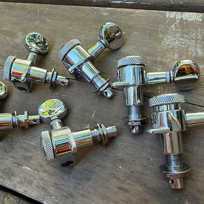 Reverend 6 In Line Locking Tuners, pin-lock image 7