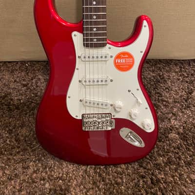 Squier Classic Vibe '60s Stratocaster with Laurel Fretboard 2019 - Present - Candy Apple Red image 1