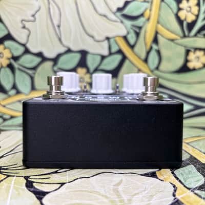 Electronic Audio Experiments Longsword - Eastside Exclusive Mono Camo - White image 3