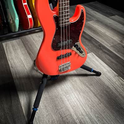Squier Classic Vibe ’60s Jazz Bass - Tahitian Coral image 3