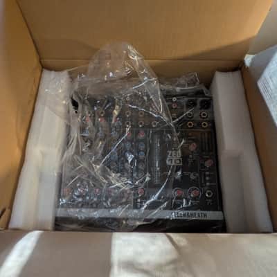 Allen & Heath ZED-10 - Excellent condition in box image 14