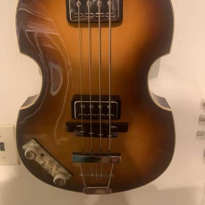 Hofner 500/1 V62 Reissue Sunburst Left handed image 4