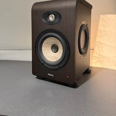 Focal Shape 65 6.5" Powered Studio Monitors (Pair) 2010s - Wood image 2