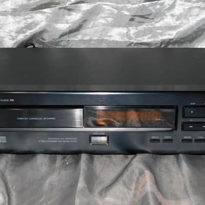 Onkyo DX-701 single disc CD player image 1