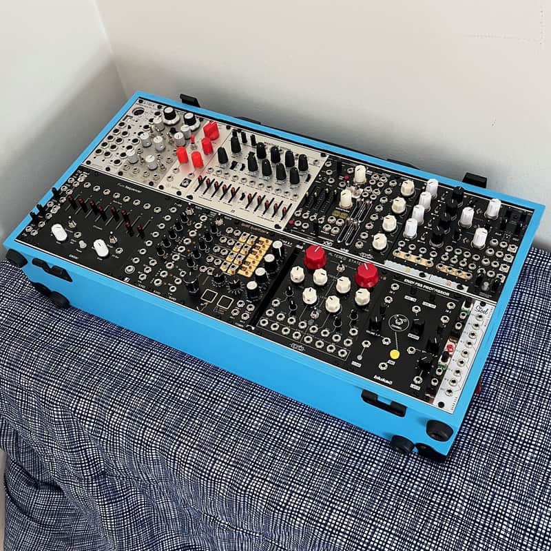 Travel 6U 104hp Powered Eurorack Case image 1