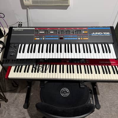 Roland Juno-106 61-Key Programmable Polyphonic Synthesizer 1984 - 1985 - Black