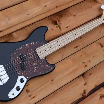 Groove MG2030 Short Scale Bass - Black Finish image 2