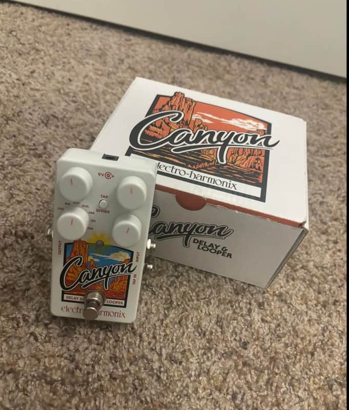 Electro-Harmonix Canyon 2017 - Present - White