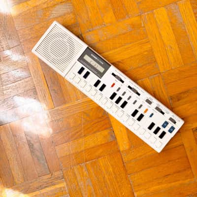 Vintage CASIO VL-1 VL Tone keyboard Classic RETRO synth made in Japan in 1984! With original leather case! Batteries included! image 5