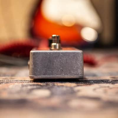 Electro-Harmonix Nano Signal Pad Attenuator - Guitar Effects Pedal image 10