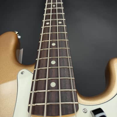 Fender Vintera III Late '60s Precision Bass - Firemist Gold image 4