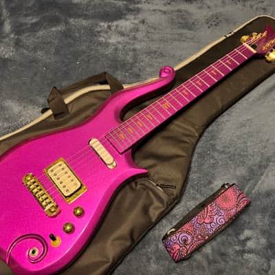 Halloween Special — Prince Cloud Replica Guitar 2020’s - Candy Purple w/ Prince Costume image 2