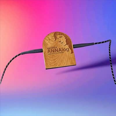Ortega Analog Stomp Box â€“ Natural Wood Finish, Passive Percussion Effect Pedal for Guitarists & Solo Performers image 3