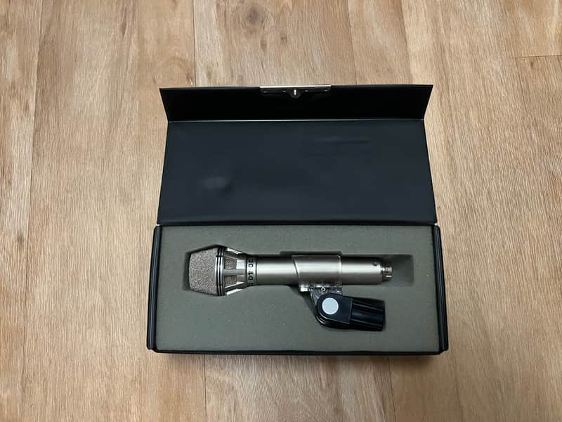 AKG D190c image 1