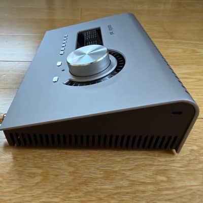 Universal Audio Apollo x4 Gen 2 Thunderbolt Audio Interface 2024 - Present - Silver image 3