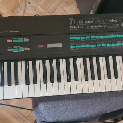 Yamaha DX7 Programmable Algorithm Synthesizer 1983 - 1987 - Black