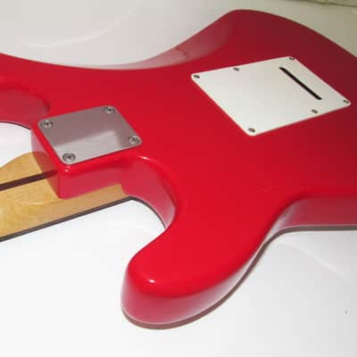 VERY RARE 1992 FENDER STRATOCASTER MADE IN KOREA COMPLETE WITH CASE & PAPERWORK MUST SEE image 6