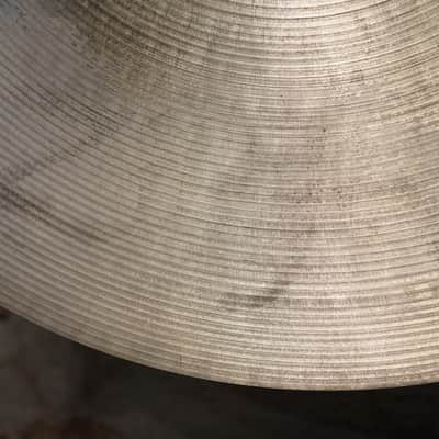 Zildjian 16" Avedis Medium Thin Crash - 1164g image 4