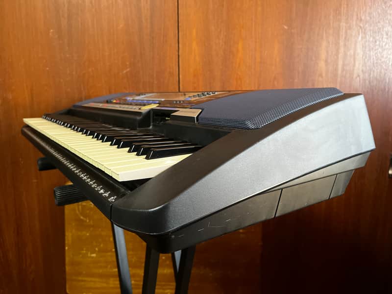 YAMAHA PSR-540 61-Key Full Size Key MIDI Portable Keyboard w/ | Reverb