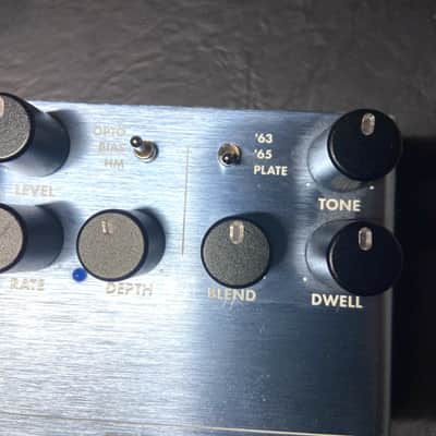 Fender Tre-Verb Tremolo/Reverb 2019 - Present - Blue image 3
