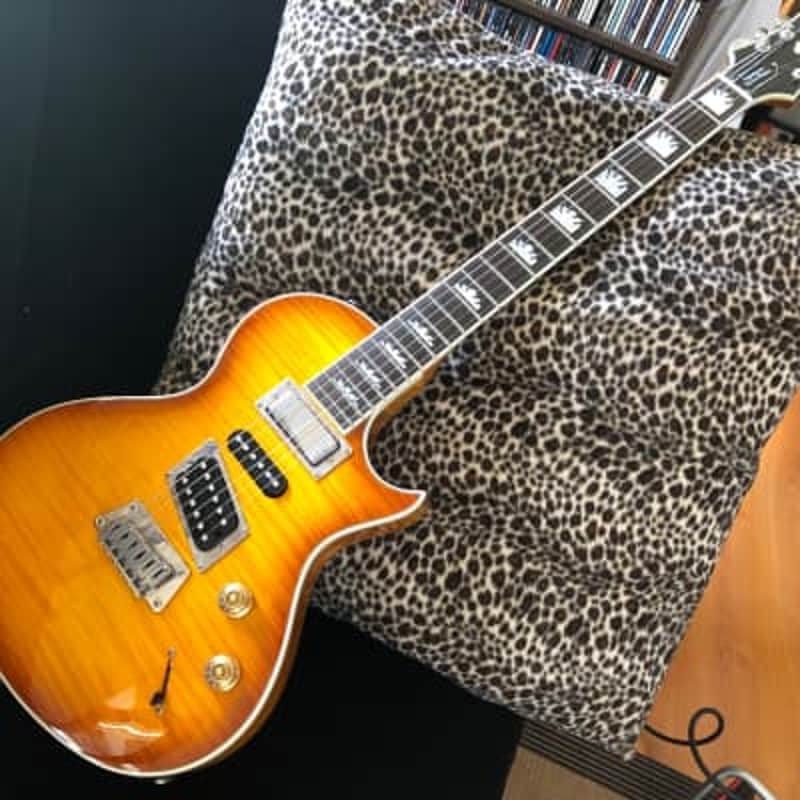 2010 – 2013 Epiphone Nighthawk Custom Reissue Trans Amber