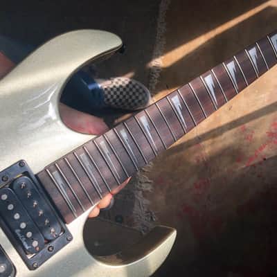 Spectrum AIL 95SS Custom Pro "Shark" Style Electric Guitar - Silver image 18