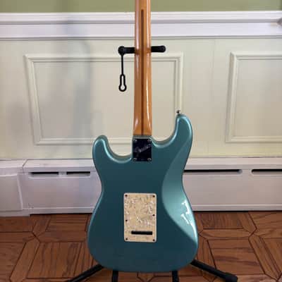 Fender Roadhouse Stratocaster with Maple Neck image 20