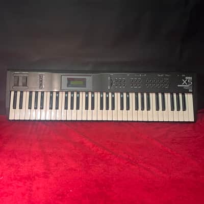 Korg X5 Digital Music Synthesizer