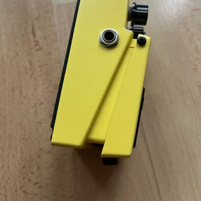 Boss SD-1 Super OverDrive (Silver Label) 1997 - Present - Yellow image 5
