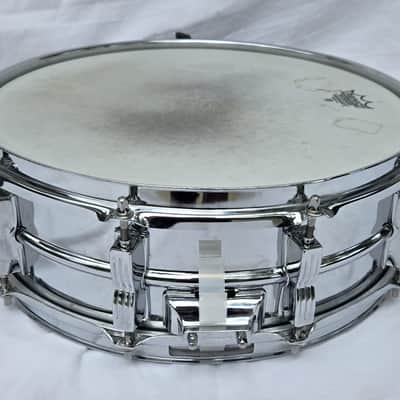 Ludwig 14" X 5" Snare Drum B/W badge serial #864805 w/ Gig Bag image 8