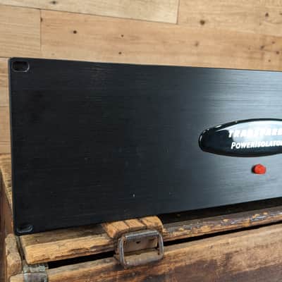 Transparent PowerIsolator 4 Power Conditioner ( one of two we have posted for sale ) image 4