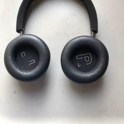 Bang & Olufsen Beoplay H9i Wireless Headphones image 3