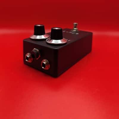 Discordance Electric cfz-1 Gated Comparator Fuzz image 3