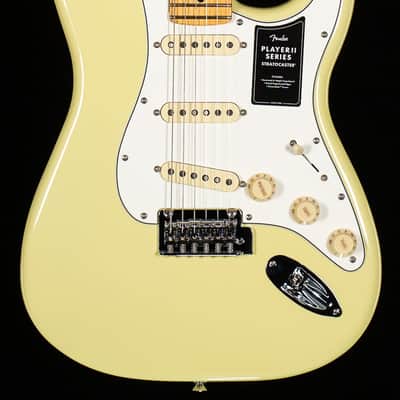 Fender Player II Stratocaster Maple Fingerboard Hialeah Yellow (112) image 3