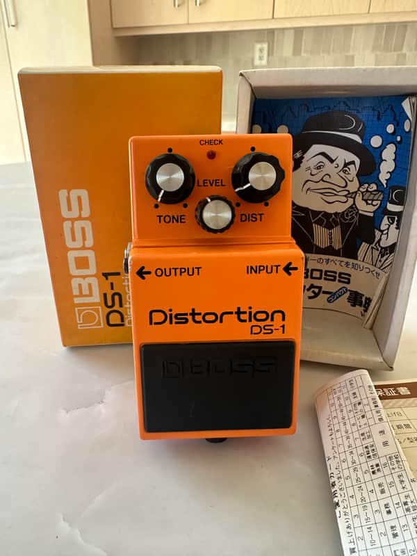 Boss DS-1 Distortion MIJ 1982 (Black Label) w Original Box image 1