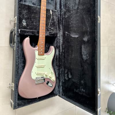 Fender Vintera '60s Stratocaster Modified with Pau Ferro Fretboard 2019 - 2023 - Burgundy Mist Metallic image 1
