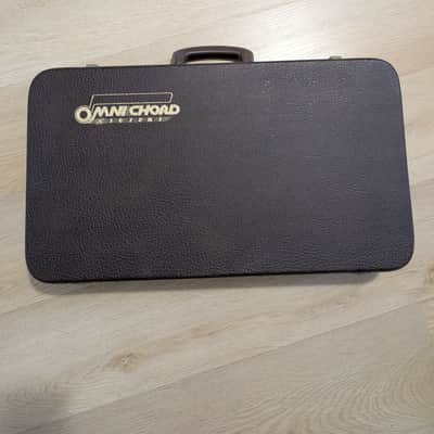 Suzuki OM-27 Omnichord 1981 - Ivory image 12