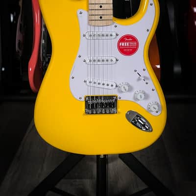 Squier Sonic Stratocaster  - Limited Edition Graffiti Yellow image 2