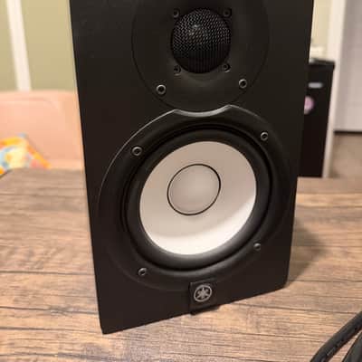 Yamaha HS5 5" Powered Studio Monitor (Pair) 2015 - Present - Black image 2