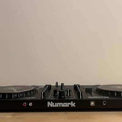 Numark MixTrack Pro FX DJ Controller 2020 image 10