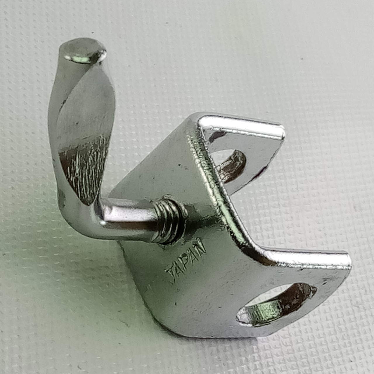 Pearl/Stencil "Made In Japan" Vintage 60s 3/8"Cowbell Rod Mount Clamp Chrome — main photograph