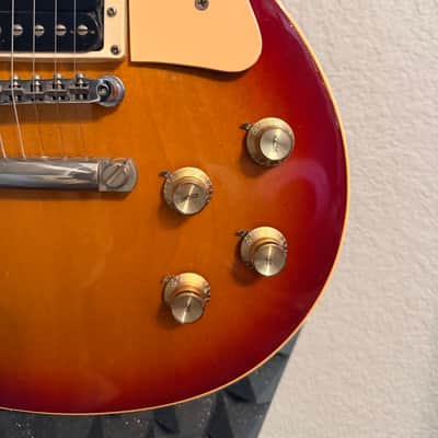 Gibson Les Paul Classic 1992- Heritage Cherry Sunburst image 6