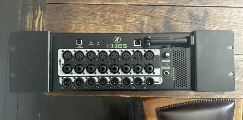 Mackie DL16S 16-Channel Wireless Digital Live Sound Reinforcement Mixer