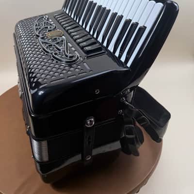 Guerrini Folk Accordion LMMMH– 5 Reeds, No Tone Chamber (Non-Cassotto) – Excellent to Mint Condition image 9