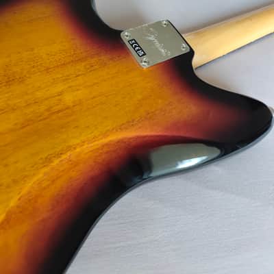 Squier Classic Vibe '60s Jazzmaster 3-Tone Sunburst with Gig-bag image 9